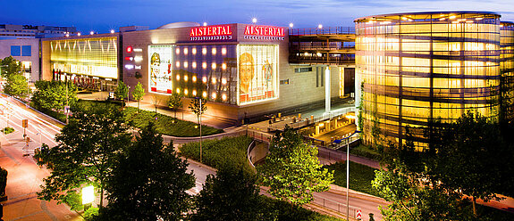 Bild über die gesamte Breite