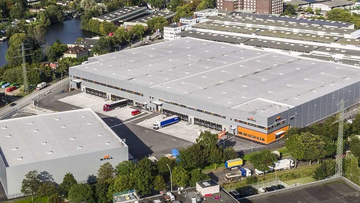 Aerial view of a large logistics centre in Hamburg.